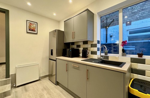 Cleethorpes Apartment | Crow Hill House MyShortLets