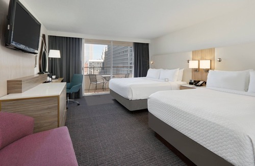 Downtown Dallas Hotel | Crowne Plaza Dallas Downtown by IHG