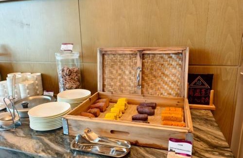 Wuhan Hotel | Crowne Plaza Wuhan Tianhe Airport by IHG