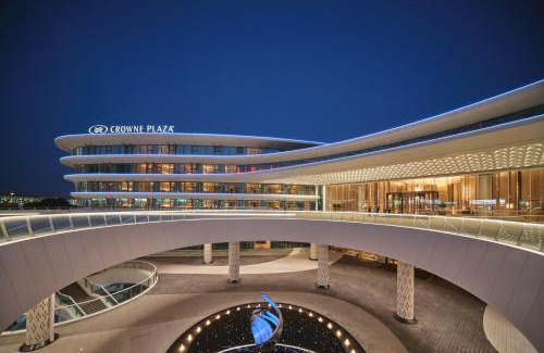 Wuhan Hotel | Crowne Plaza Wuhan Tianhe Airport by IHG