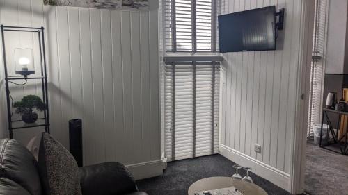 Tenby House | Croyland Guest House