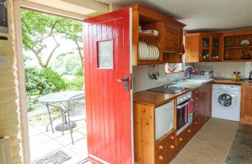 Llanwrda House | Crud-y-Barcud