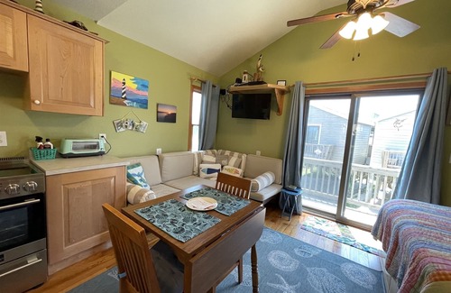 Hatteras Condo | Cruise into Ocean's Door West and set sail in the calm setting of the cabana!