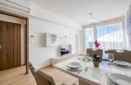 Siofok Apartment | Cruiser Apartmanok Siófok By BLTN