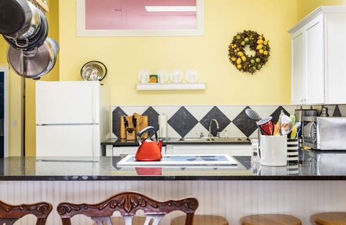 Beulah Apartment | Crystal Calm, Suite 2