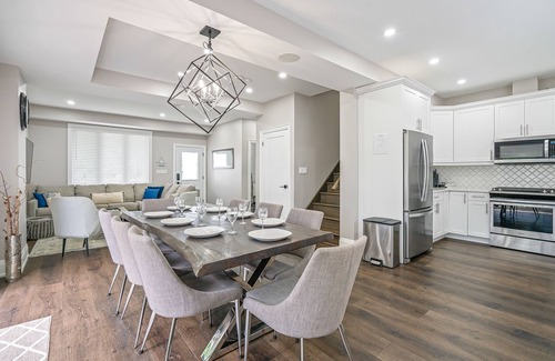 Crystal Beach Cottage | Crystal Clear Cottage - A True Gem! - Sleeps 8, Air Conditioning, Hot Tub