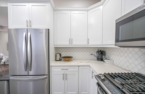 Crystal Beach Cottage | Crystal Clear Cottage - A True Gem! - Sleeps 8, Air Conditioning, Hot Tub