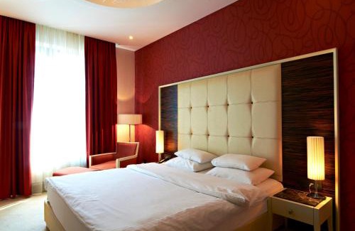 Vracar Hotel | CRYSTAL Hotel Belgrade