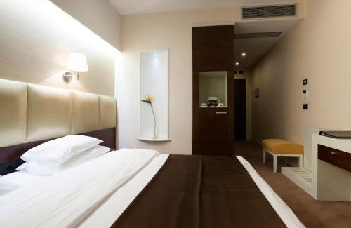 Vracar Hotel | CRYSTAL Hotel Belgrade