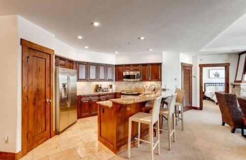 Breckenridge Apartment | Crystal Peak Lodge 3 Bedroom Ski In, Ski Out Slopeside Condo At The Base Of Peak 7