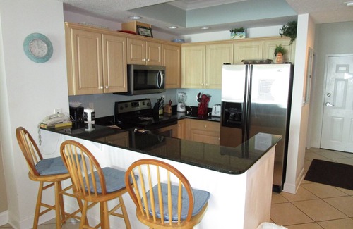 Gulf Shores Condo | Crystal Shores, Gulf Shores. Family Friendly Beachfront Condo w/Pool,GYM & more