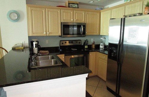 Gulf Shores Condo | Crystal Shores, Gulf Shores. Family Friendly Beachfront Condo w/Pool,GYM & more