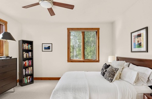 Carbondale House | Crystal Valley Abode | RVR Retreat for 30+ Nights