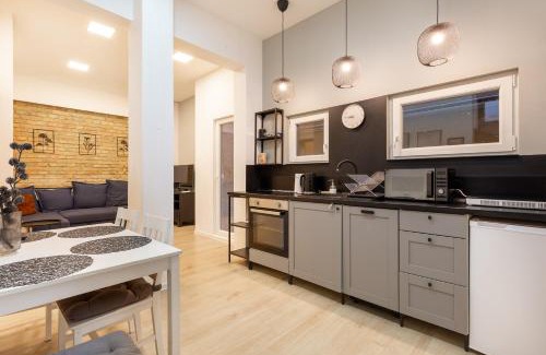 Erzsebetvaros Apartment | CS14 Silver Apartment