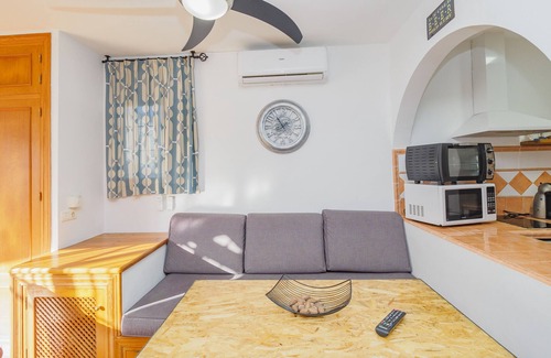 Sitio de Calahonda Apartment | Cubo's Apartamento Doña Lola for Adults/communal swimming pool/free wifi/near beach