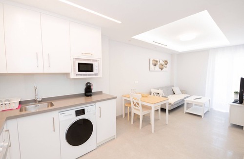 Benalmadena Apartment | Cubo's Apartamento Tivoli B4/excellent location/free wifi/air conditioning
