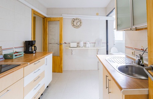Fuengirola Apartment | Cubo's Apartamento De Lacroix & Pool/Community pool/Free Wifi/Close to beach