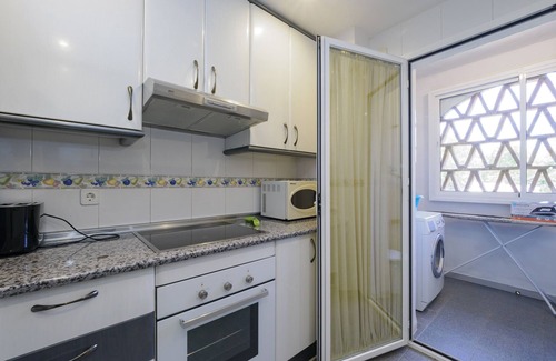 Marbella Apartment | Cubo's Apartment Conde Rudi Marbella Pool&Parking/pool/air conditioning/ideal for children/free Wi-Fi