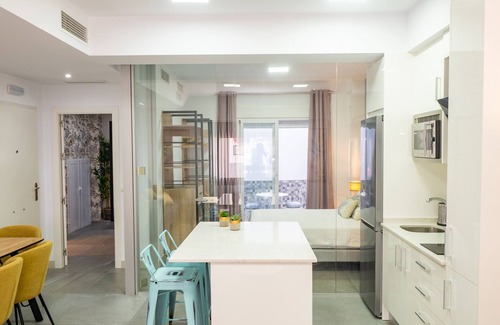 Alhaurin el Grande Apartment | Cubo's Boutique Urban Deluxe/free wifi/city center/modern