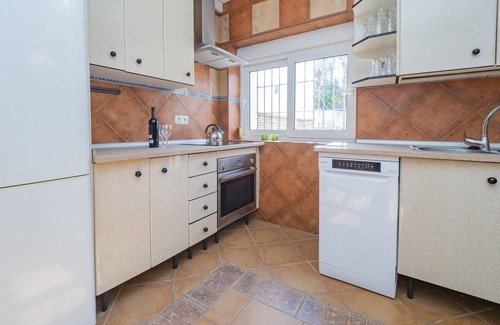 Alhaurin el Grande Cottage | Cubo's Casa La Bravo BBQ Roof Terrace/near urban center/terrace
