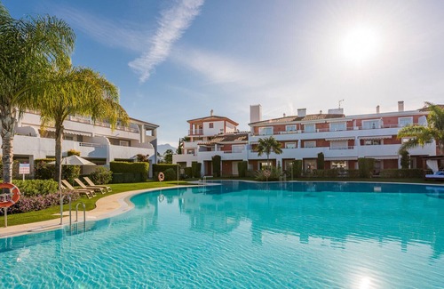 New Golden Mile Apartment | Cubo's Cortijo Del Mar Resort 2 dorm 4 PAX/Marbella/free wifi/air conditioning/community pool