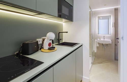 Centro Apartment | Cubo's Especeria Malaga Balcony Apartment for Adults/urbano/aire acondicionado/wifi gratis