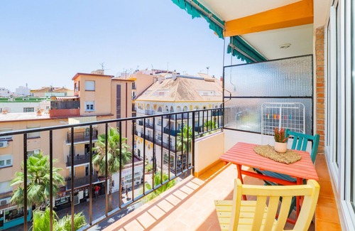 Fuengirola City Centre Apartment | Cubo's Fuengirola Leisure Port/air conditioning/free wifi