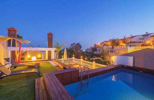 Monte Sancha Villa | Cubo's Gibralfaro House Center