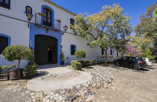 Casarabonela Apartment | Cubo's Hotel Cortijo San Antonio Caminito del Rey/air conditioning/free Wi-Fi/free parking