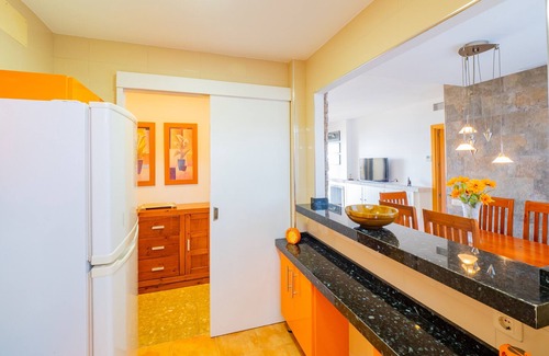 Torremolinos Apartment | Cubo's Seaview Apartament Evy Beach/near beach/views/free wifi/parking included