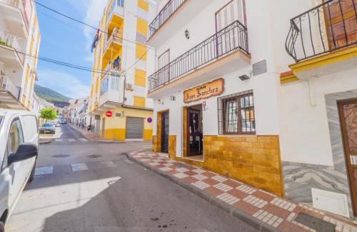 Alhaurin el Grande Apartment | Cubo's Urban Suite Town Centre