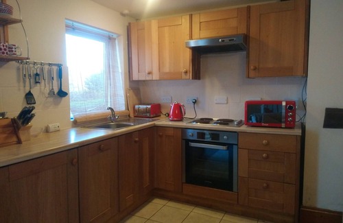 Tan-y-groes Cottage | Cuckoo Springs Cottage A Romantic Quiet Cosy Retreat Close Beaches and Village