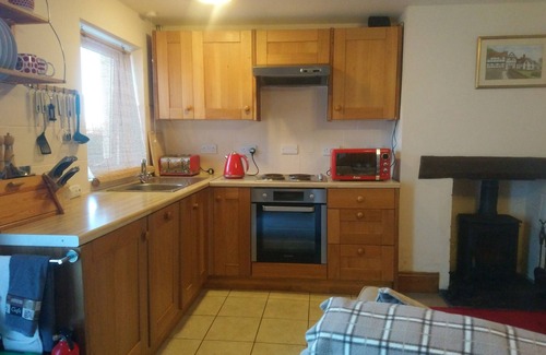Tan-y-groes Cottage | Cuckoo Springs Cottage A Romantic Quiet Cosy Retreat Close Beaches and Village