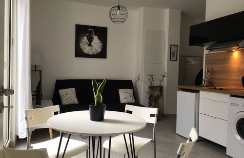 Tours City Centre Apartment | Cultural heart of TOURS, new, quiet and bright