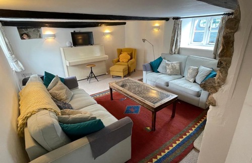 Axminster House | Culverwells