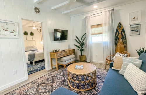 Melbourne Village Cottage | Curly’s Cottage, a vintage coastal retreat
