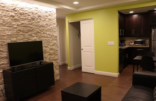 Hollywood Lakes Hotel | Curtis Inn & Suites