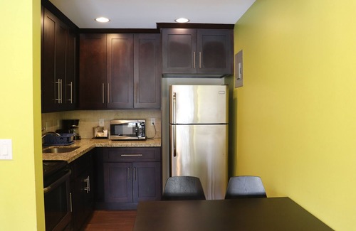 Hollywood Lakes Hotel | Curtis Inn & Suites