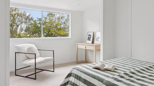 Yamba House | Cusacks Cottage - Coastal charm with artistic soul