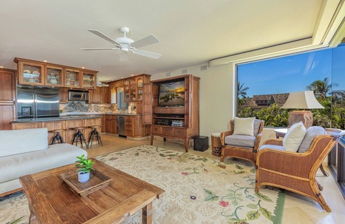 Wailea Condo | Custom Designed Beachfront Ocean View Condo Polo Beach 402!