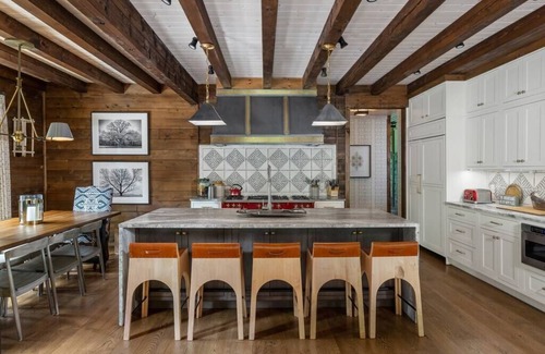Wilmington House | Custom Log Cabin, Minutes from Mt Snow & Hermitage