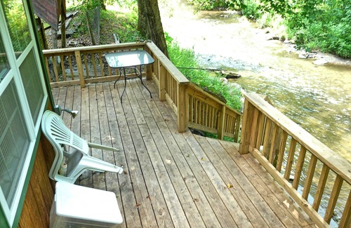 Bryson City Cabin | Customer Appreciation Year! See Discount information in Ad