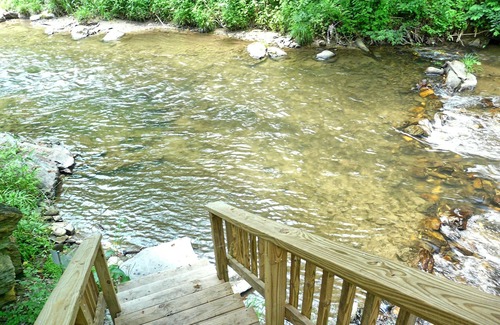 Bryson City Cabin | Customer Appreciation Year! See Discount information in Ad
