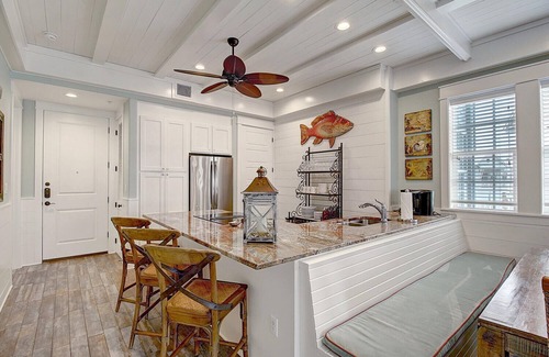 Cinnamon Shore Condo | Customized Condo w/Designer Details@Cinnamon Shore w/Great Amenities!