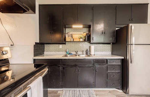 Abilene House | Cut the claustrophobia in hotels, enjoy freedom and quality space.
