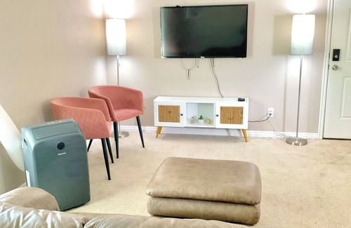 Rexburg Apartment | Cute 2 bedroom apt. Free WiFi/Parking in Rexburg