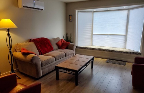 Okanagan-Similkameen House | Cute 2-bedroom Furnished House walking distance to Penticton Regional Hospital