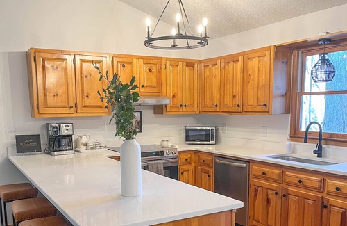 Ellijay Cabin | Cute 3-3 cabin with fire pit, games & resort access