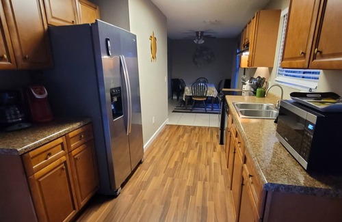 Port Saint Lucie House | Cute 3 bedroom home in Jensen Beach PSL FOR area. 10 min to Beaches!