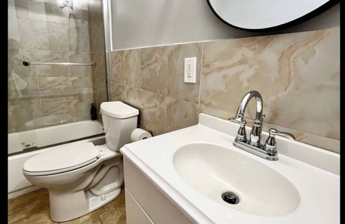 Chinatown Apartment | Cute and Comfy 1bd Apartment with Prime location steps from Reading Terminal!